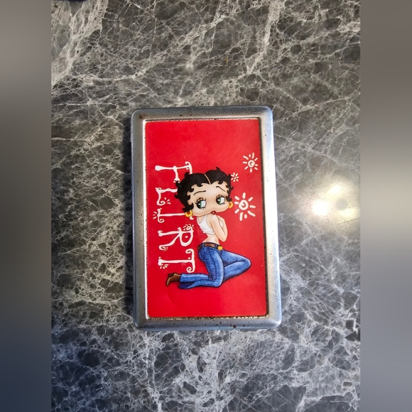 "VINTAGE" BETTY BOOP Cigarette Box Holder - Picture 1 of 4